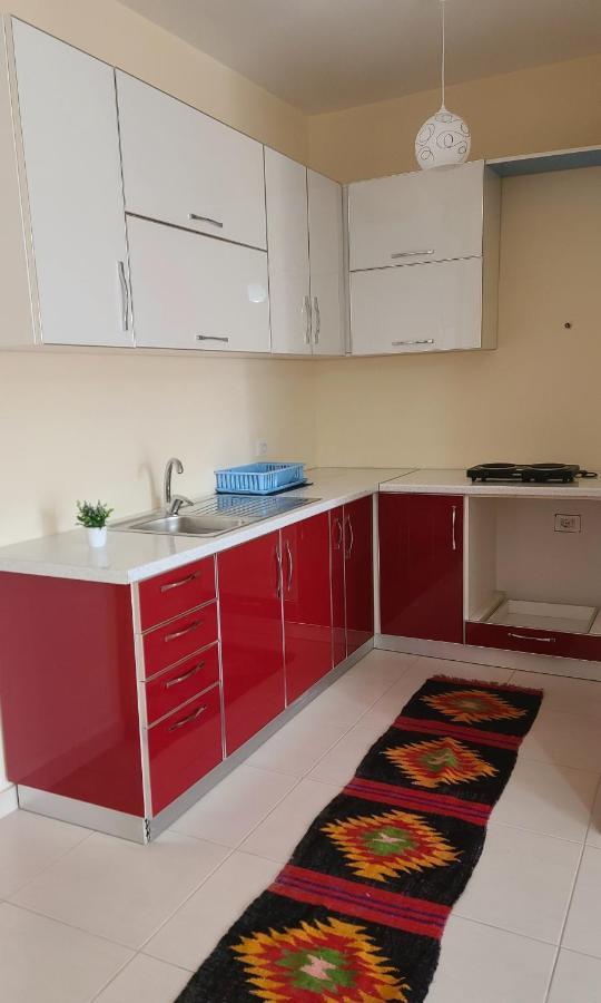 Lucky'S Apartment, A Place To Be Pogradec Exterior foto
